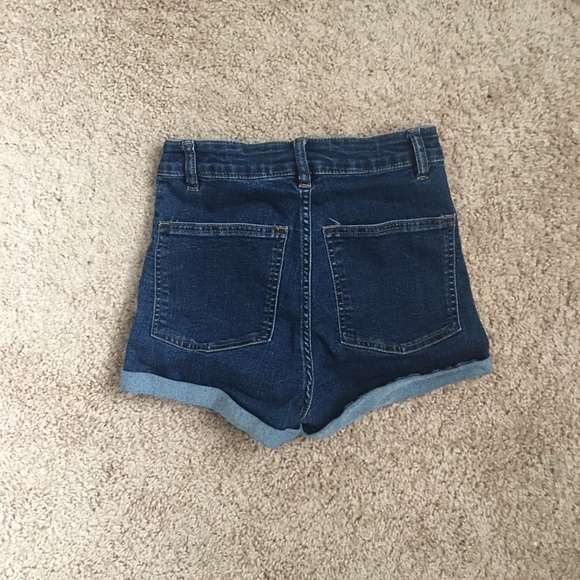H&M Highwaisted Jean Shorts - Picture 4 of 5